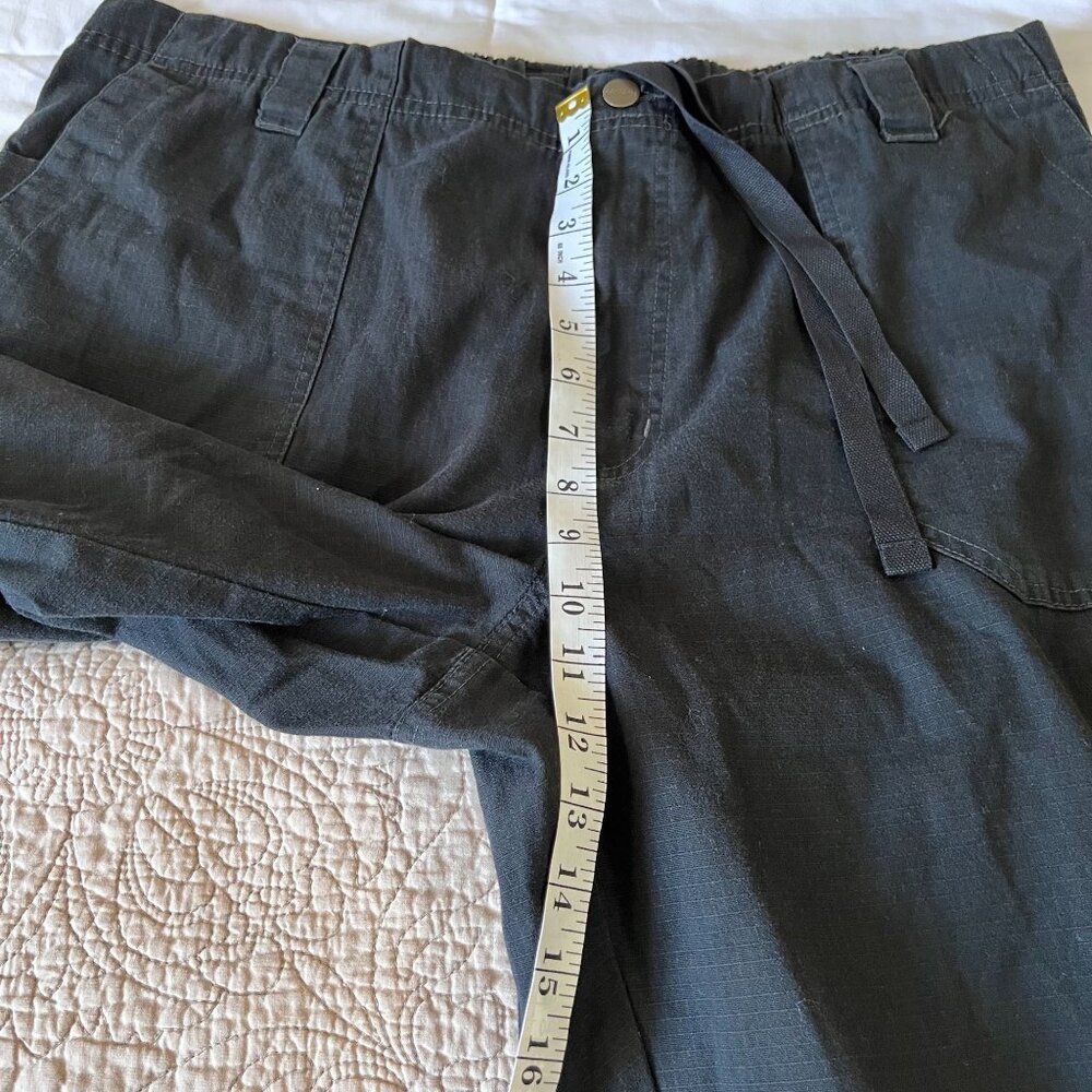 Carhartt  Men's Black Cargo Medical Scrubs - Picture 4 of 12